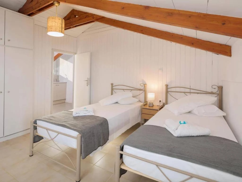 Mare Blu Studios & Suites - Image 6